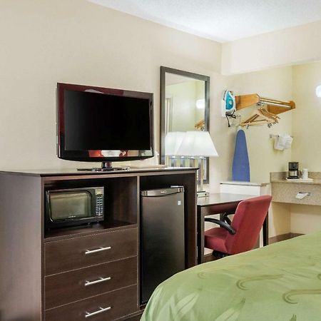 Quality Inn & Suites Lexington Exteriör bild