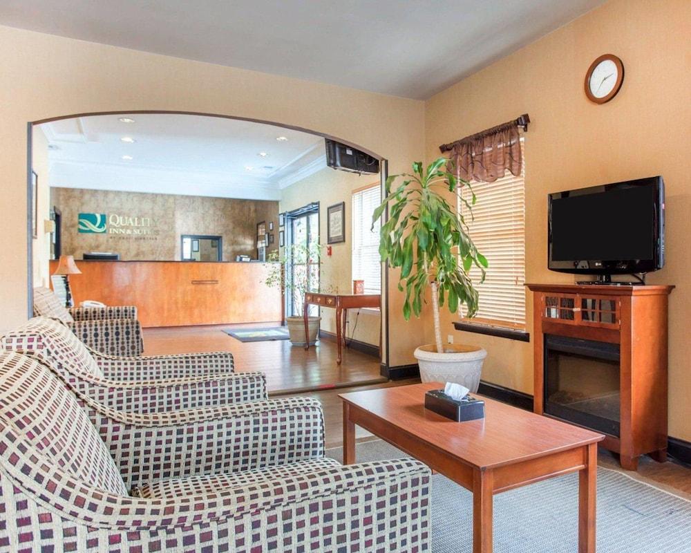 Quality Inn & Suites Lexington Exteriör bild