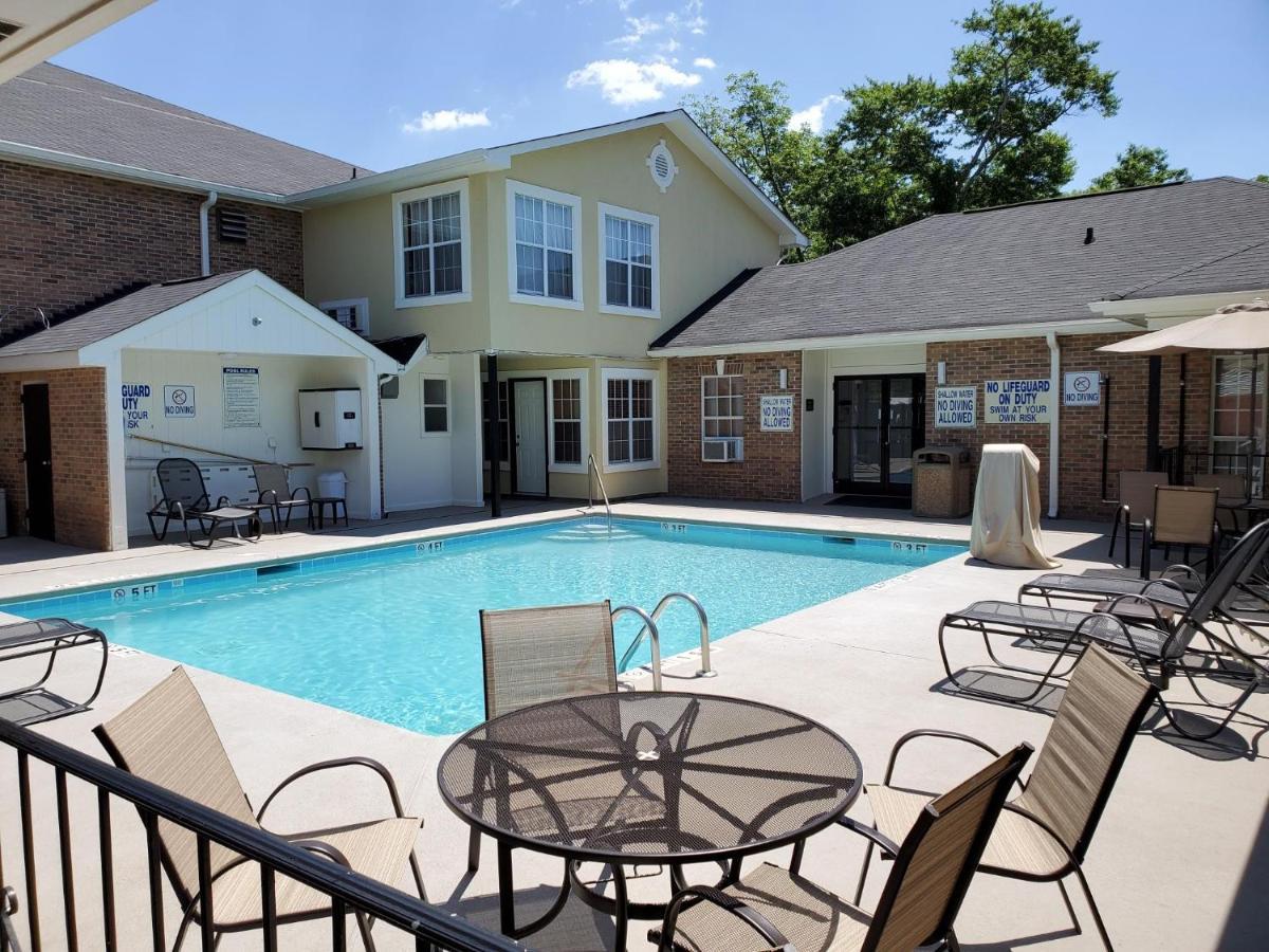 Quality Inn & Suites Lexington Exteriör bild