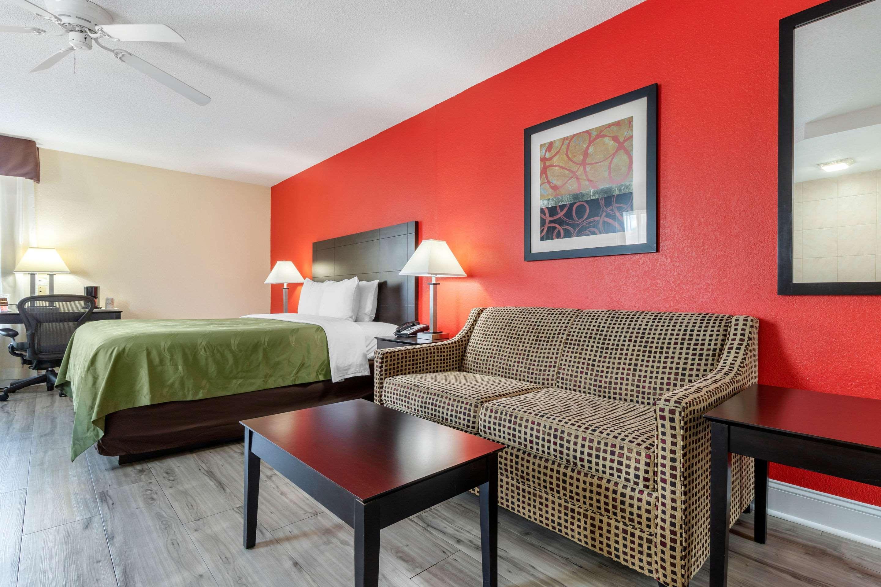 Quality Inn & Suites Lexington Exteriör bild