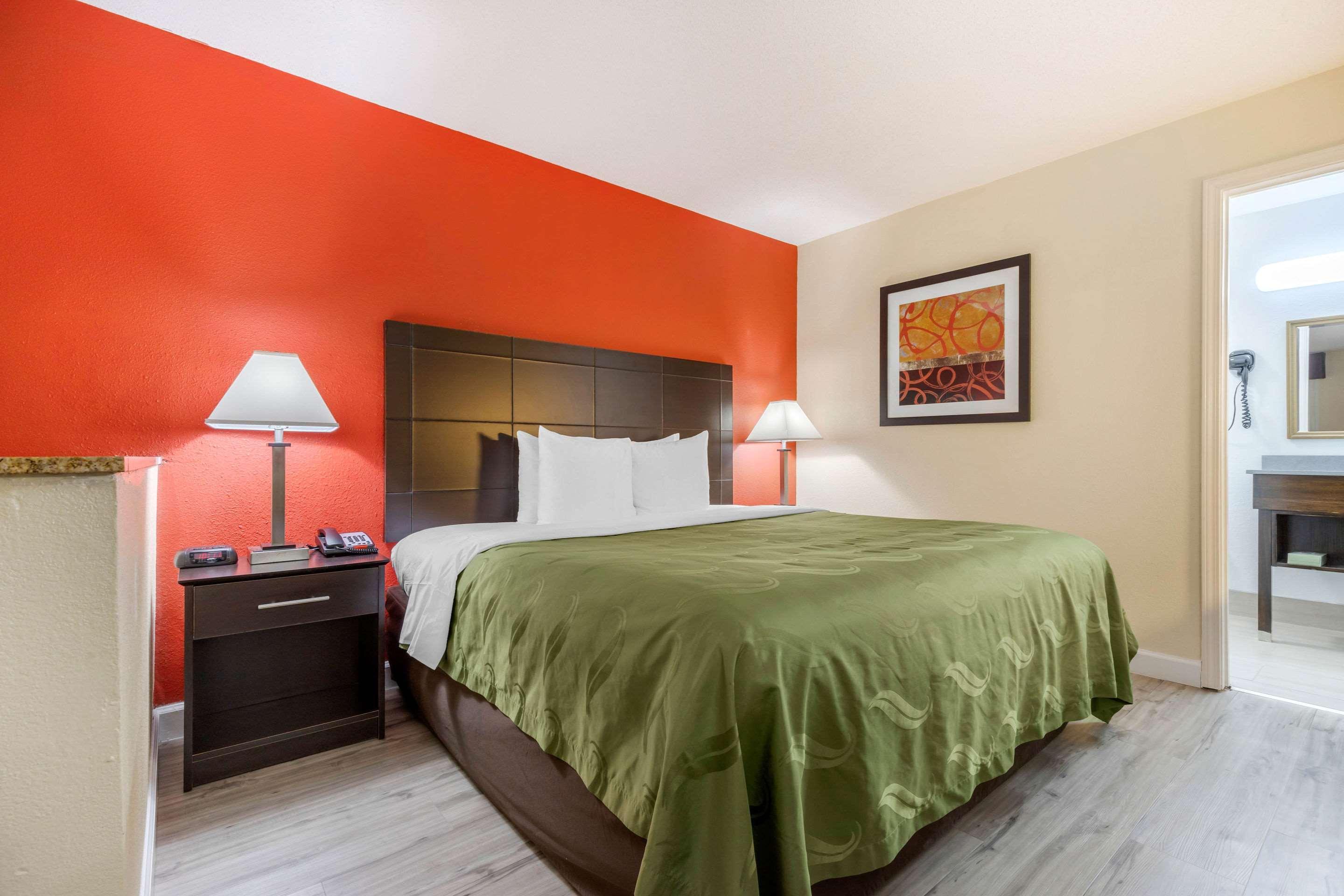 Quality Inn & Suites Lexington Exteriör bild