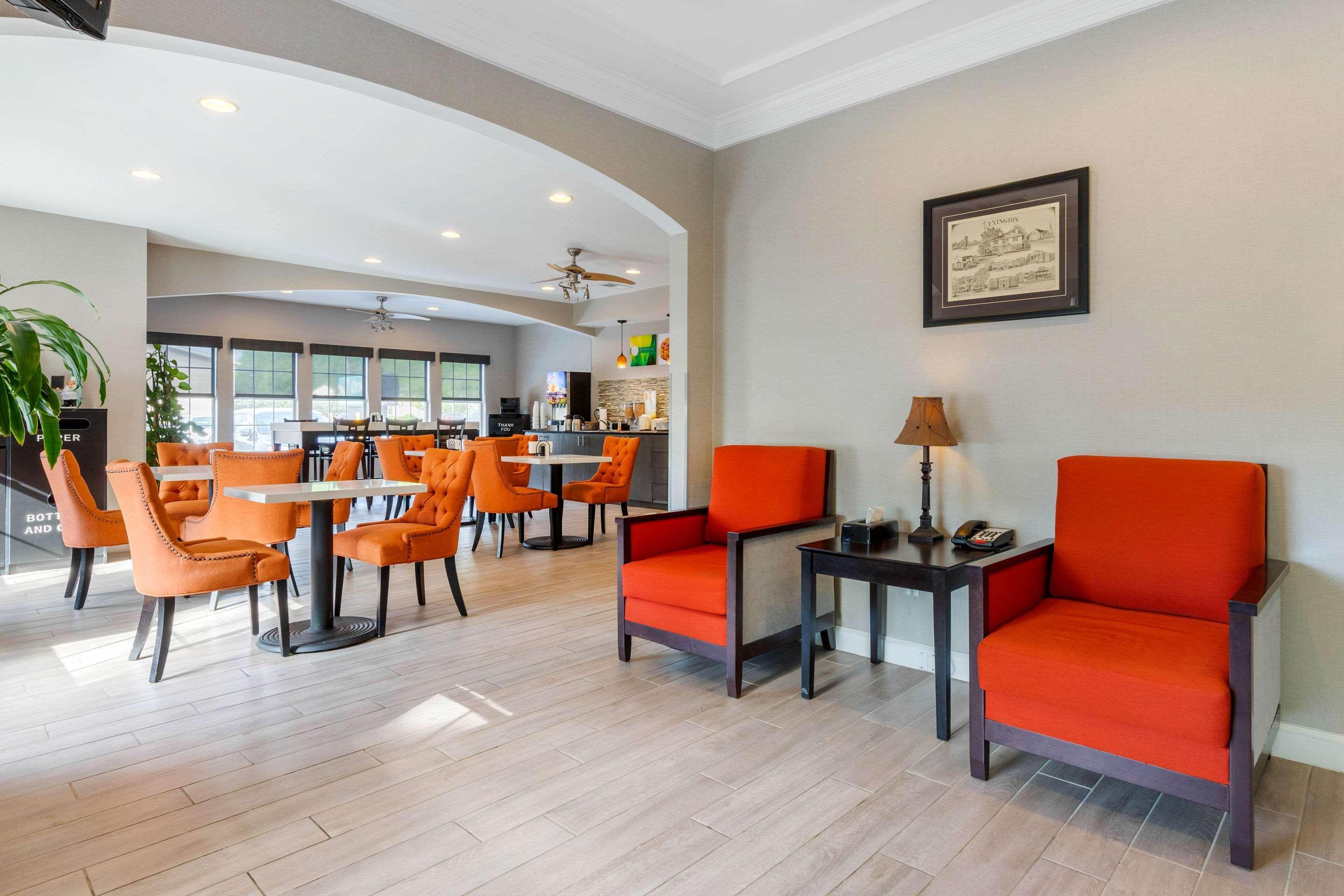 Quality Inn & Suites Lexington Exteriör bild