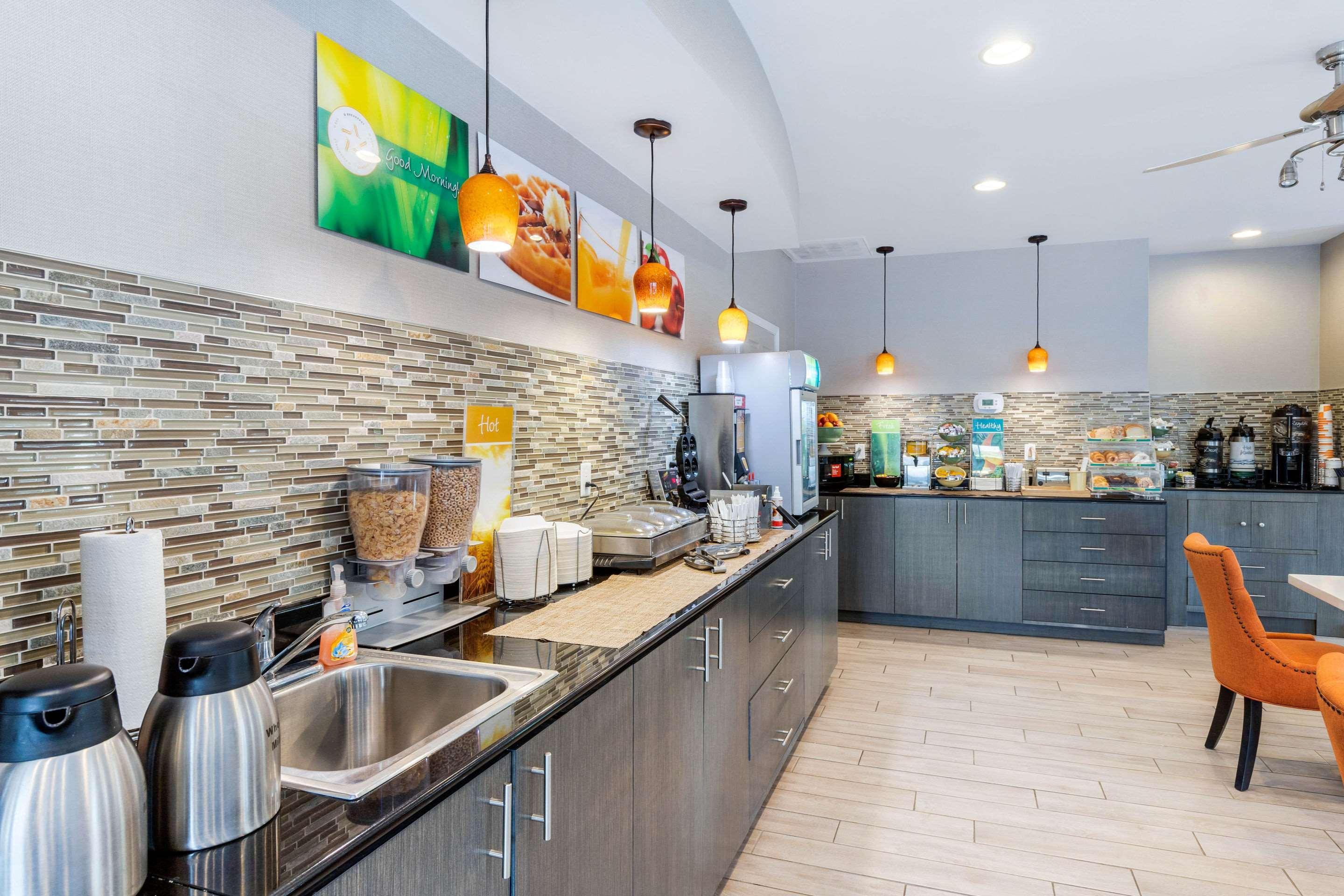 Quality Inn & Suites Lexington Exteriör bild