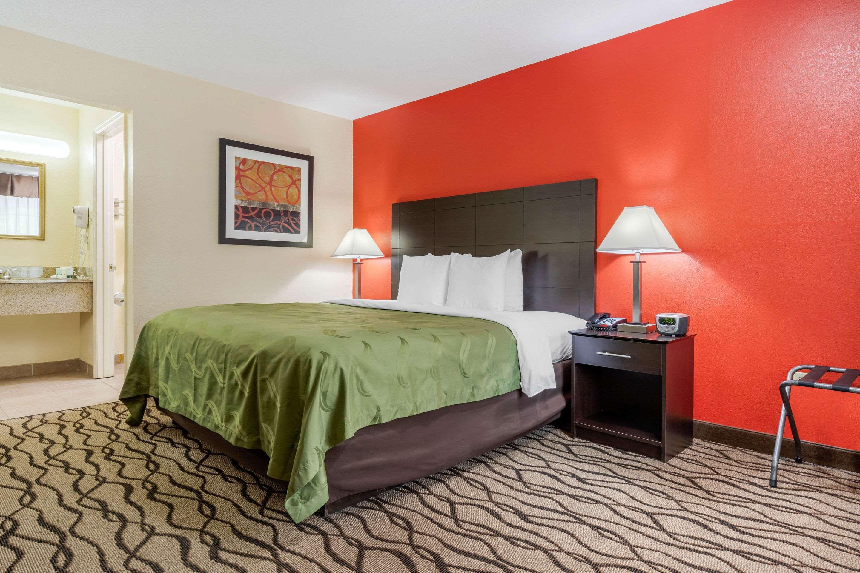 Quality Inn & Suites Lexington Exteriör bild