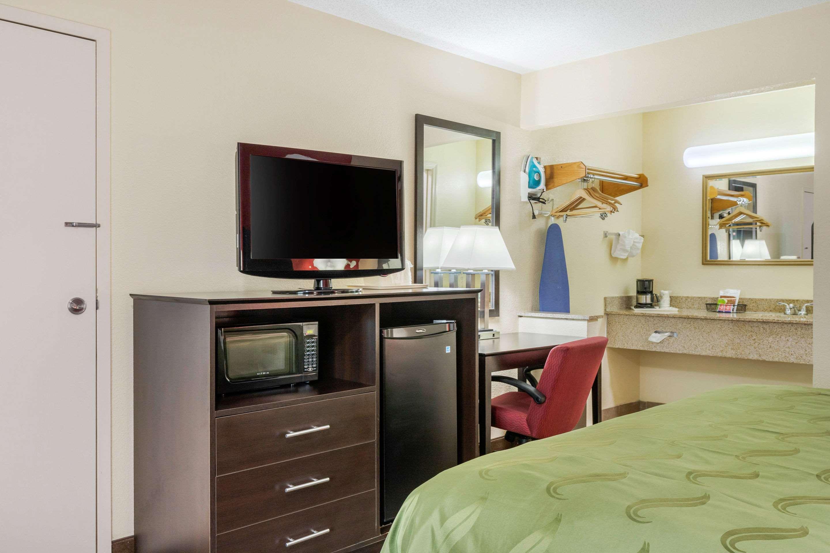Quality Inn & Suites Lexington Exteriör bild